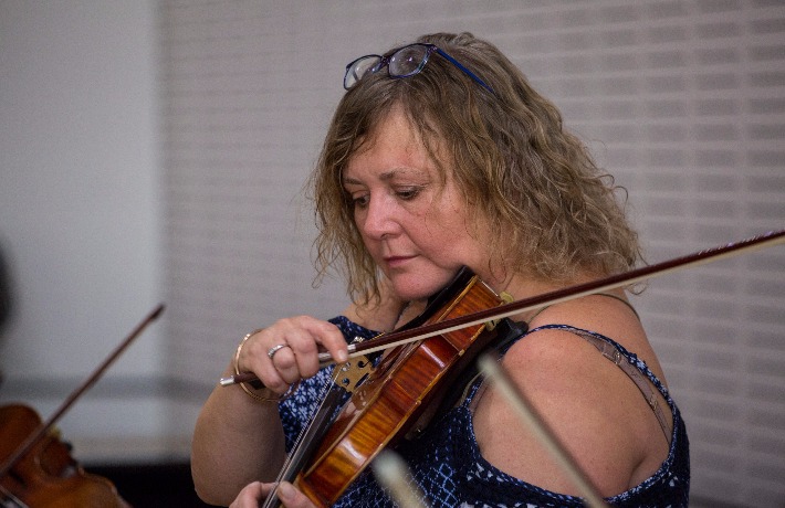 Violinist Belinda McFarlane