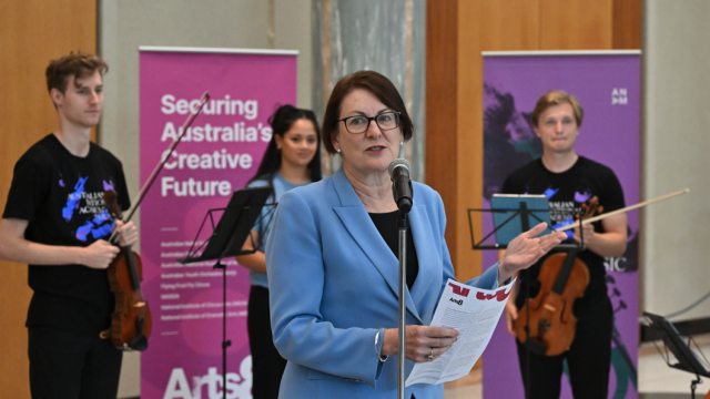 Member for Macquarie, Susan Templeman MP, Special Envoy for the Arts introduces the Australian Youth Orchestra in the Marble Foyer, attended by the President of the Senate, Senator the Hon Sue Lines.